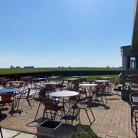 Logis Hotel & Restaurant De L'Aerodrome De La Baie De Somme Buigny-Saint-Maclou Exterior photo