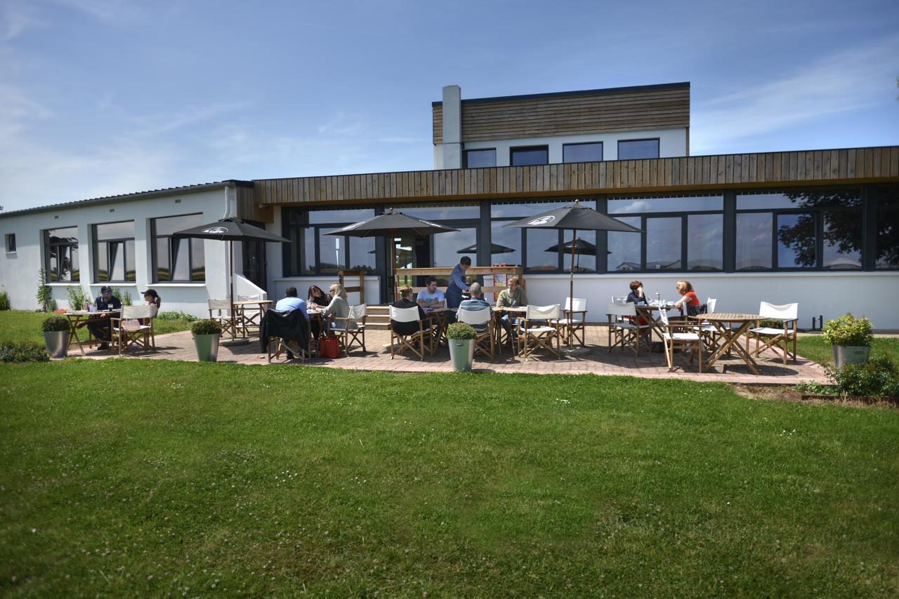 Logis Hotel & Restaurant De L'Aerodrome De La Baie De Somme Buigny-Saint-Maclou Exterior photo